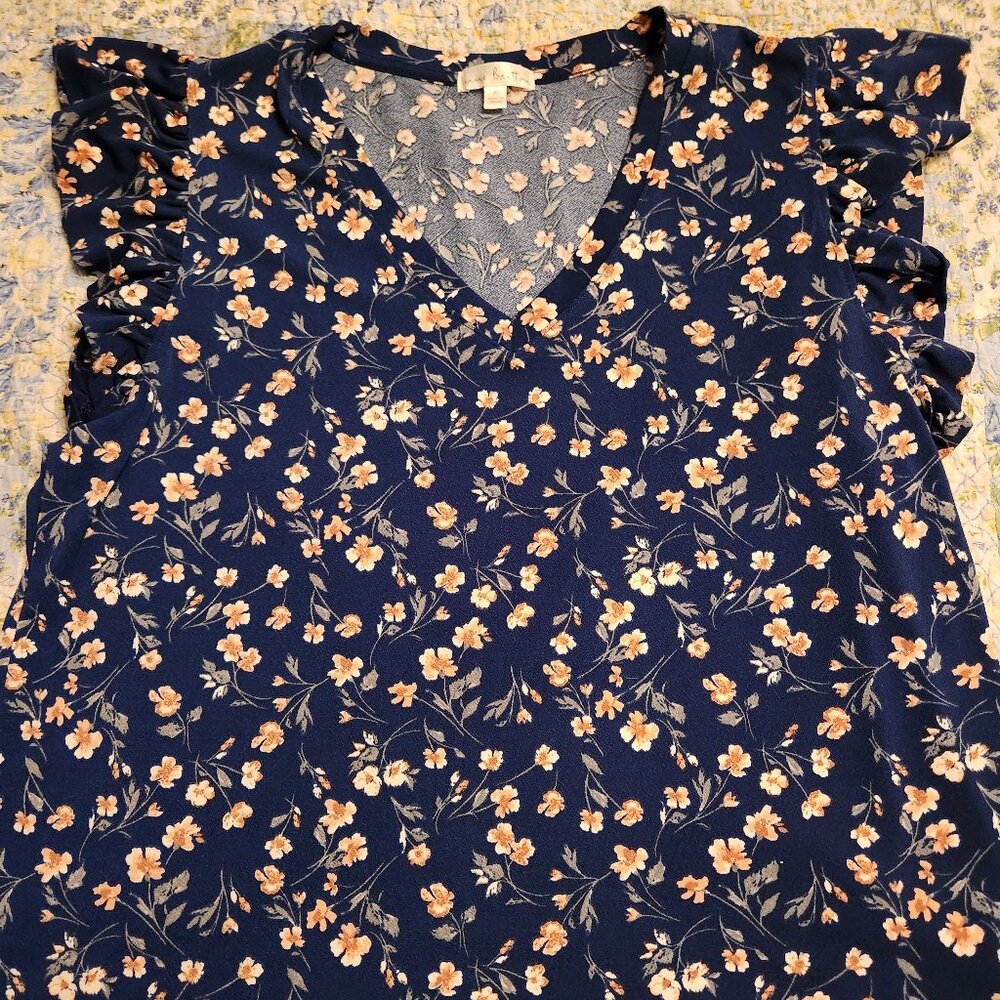Floral V-neck blouse